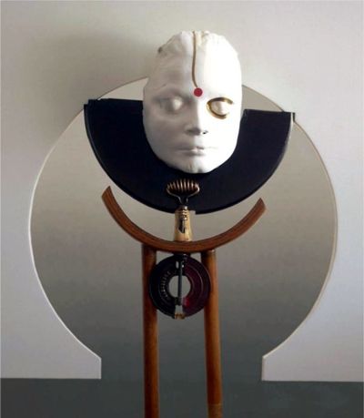 Close of the top of Awareness. Free standing sculpture. One of the main 8 sculptures from the Inner Circle belonging to the installation entitled, A Gathering. Fine Art by Sorí. Image copyright 2013 by Susana Sori