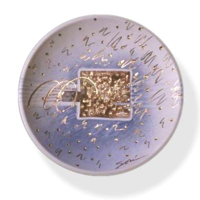 Plate One, clay, pigments and gold inlay. Fine Art by Sorí. Image copyright 2013 by Susana Sori